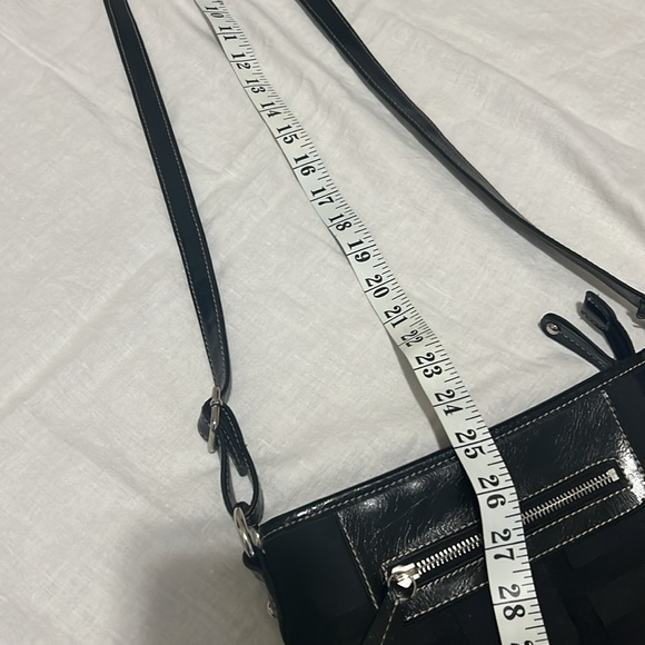 Nine West Crossbody Bag. - Picture 11 of 11